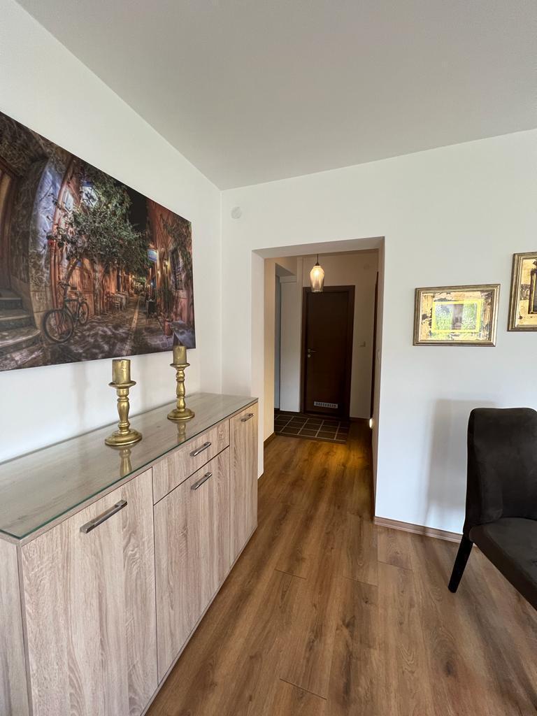 Four bedroom Apartment 2 5