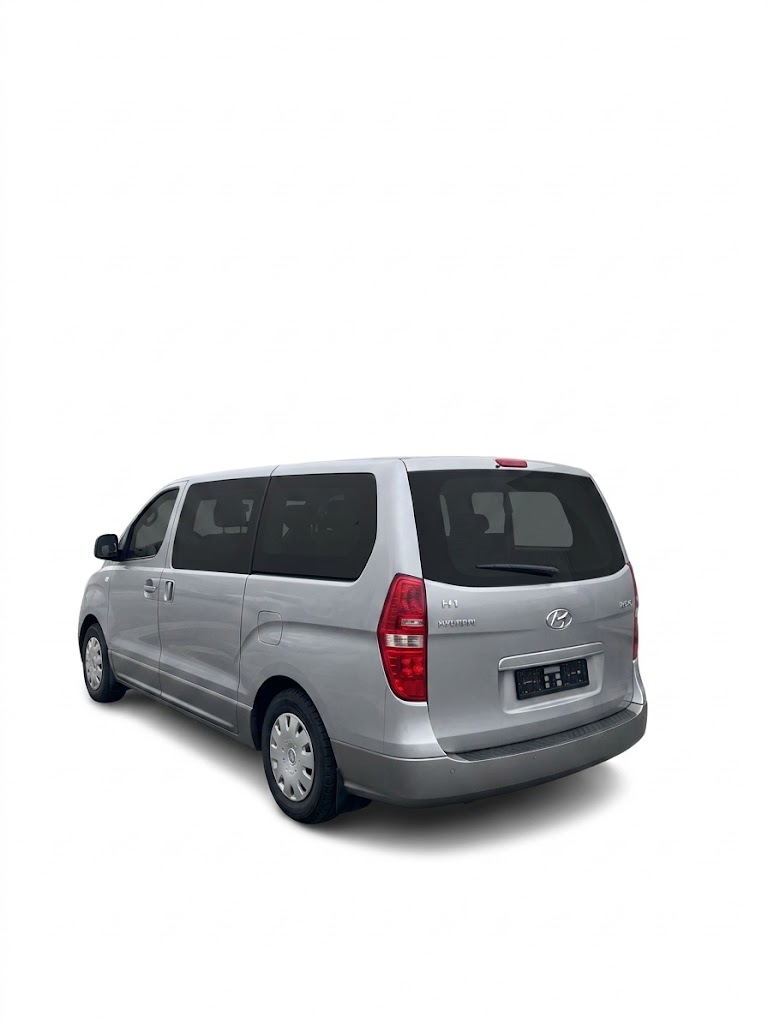Hyundai Van - 8 Seats 2